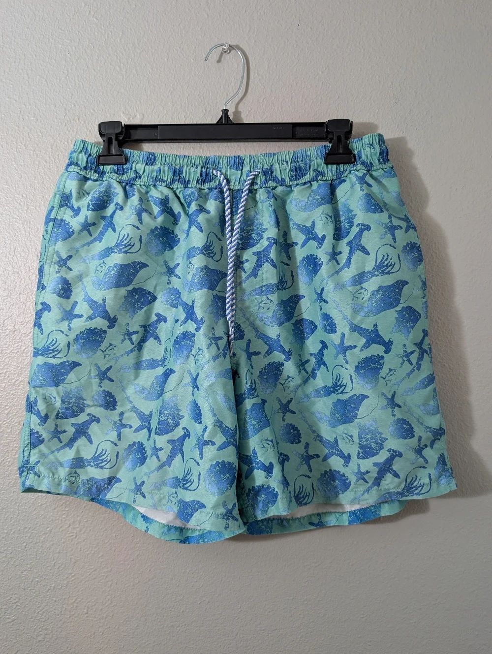 Southern Tide Skipjack Men's Sea Life Swim Trunks - Aqua and Blue